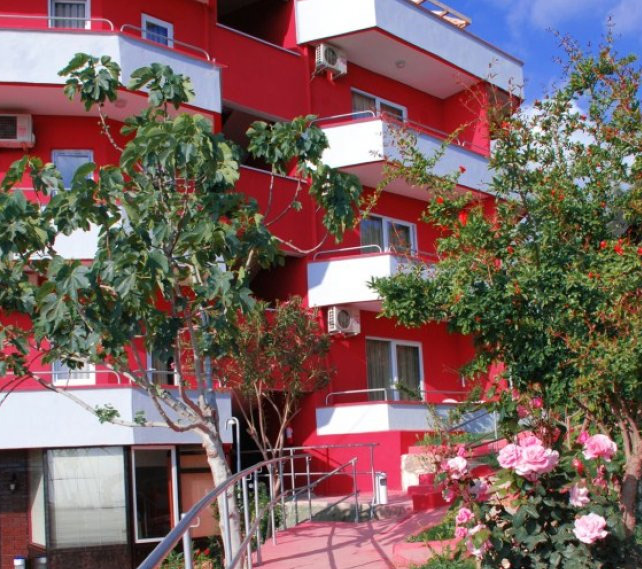Club West Garden